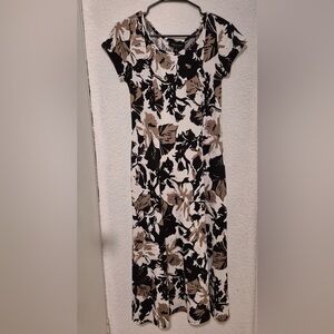 Floral Scoop-Neck Maxi Dress in Black, White & Tan